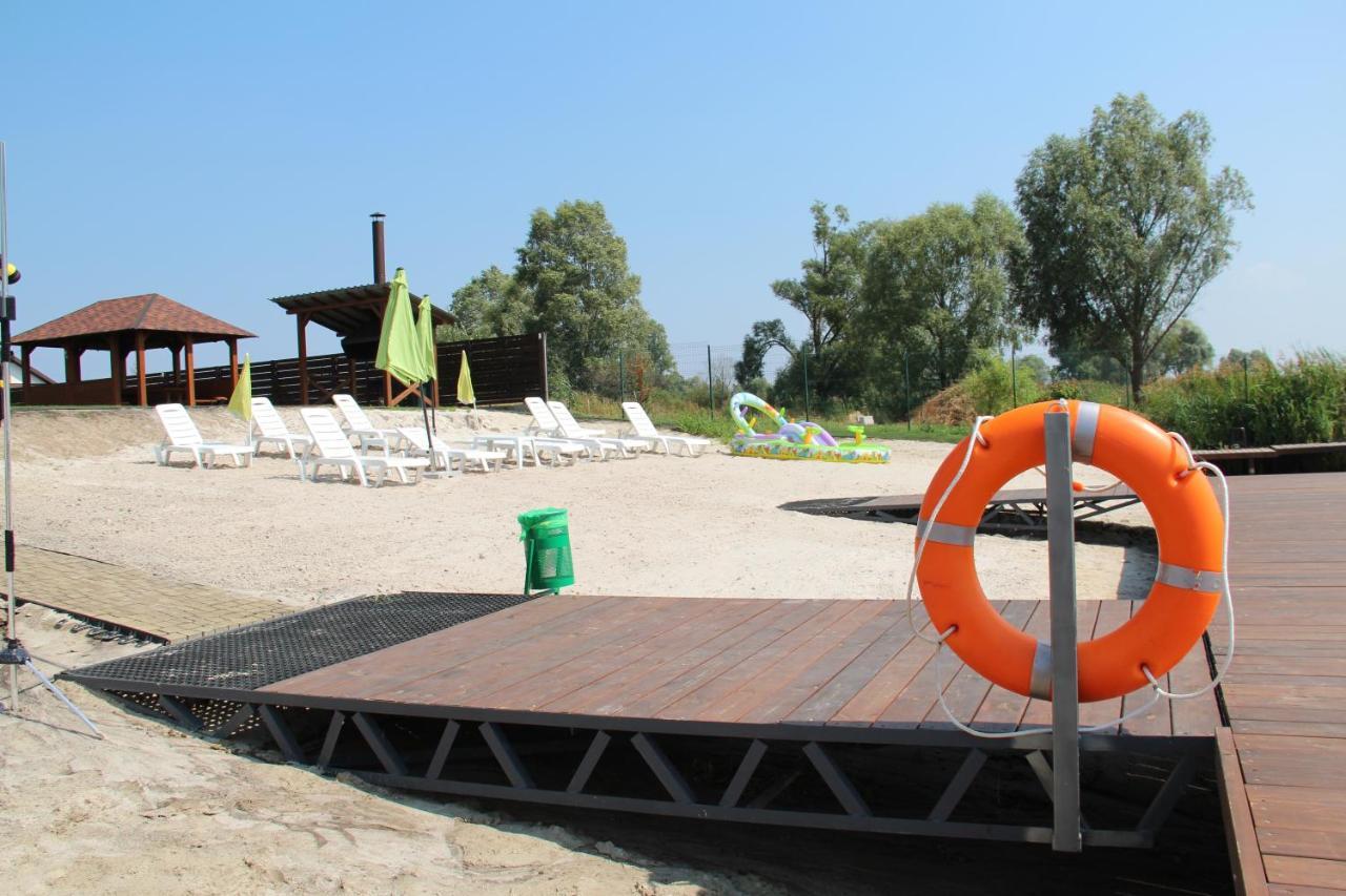 Eden Resort Yasnogorodka  Buitenkant foto