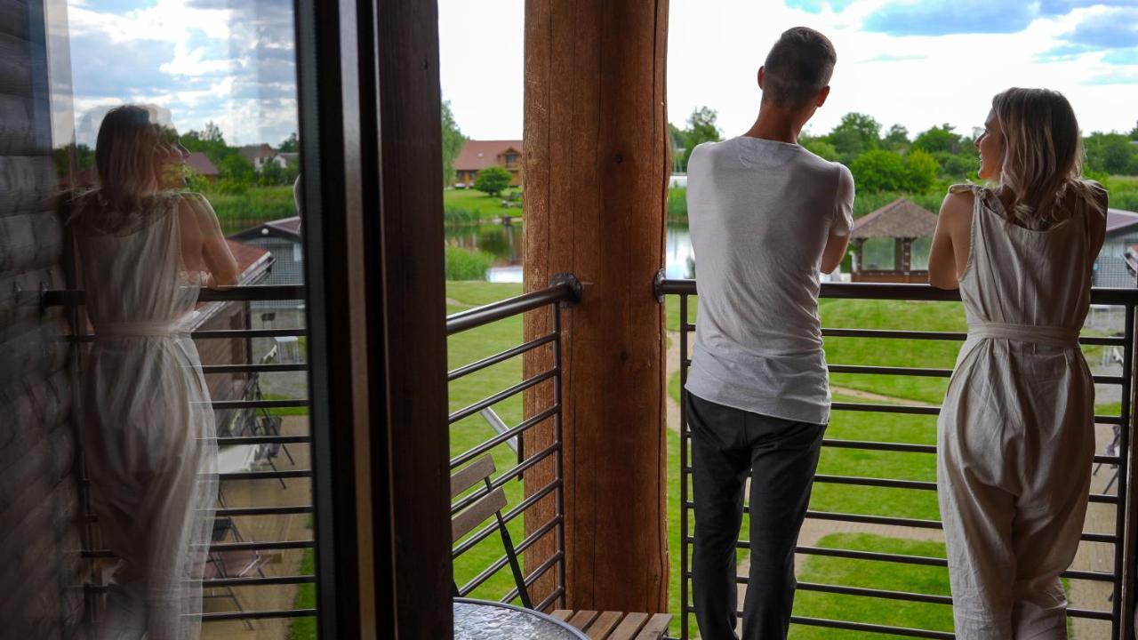 Eden Resort Yasnogorodka  Buitenkant foto