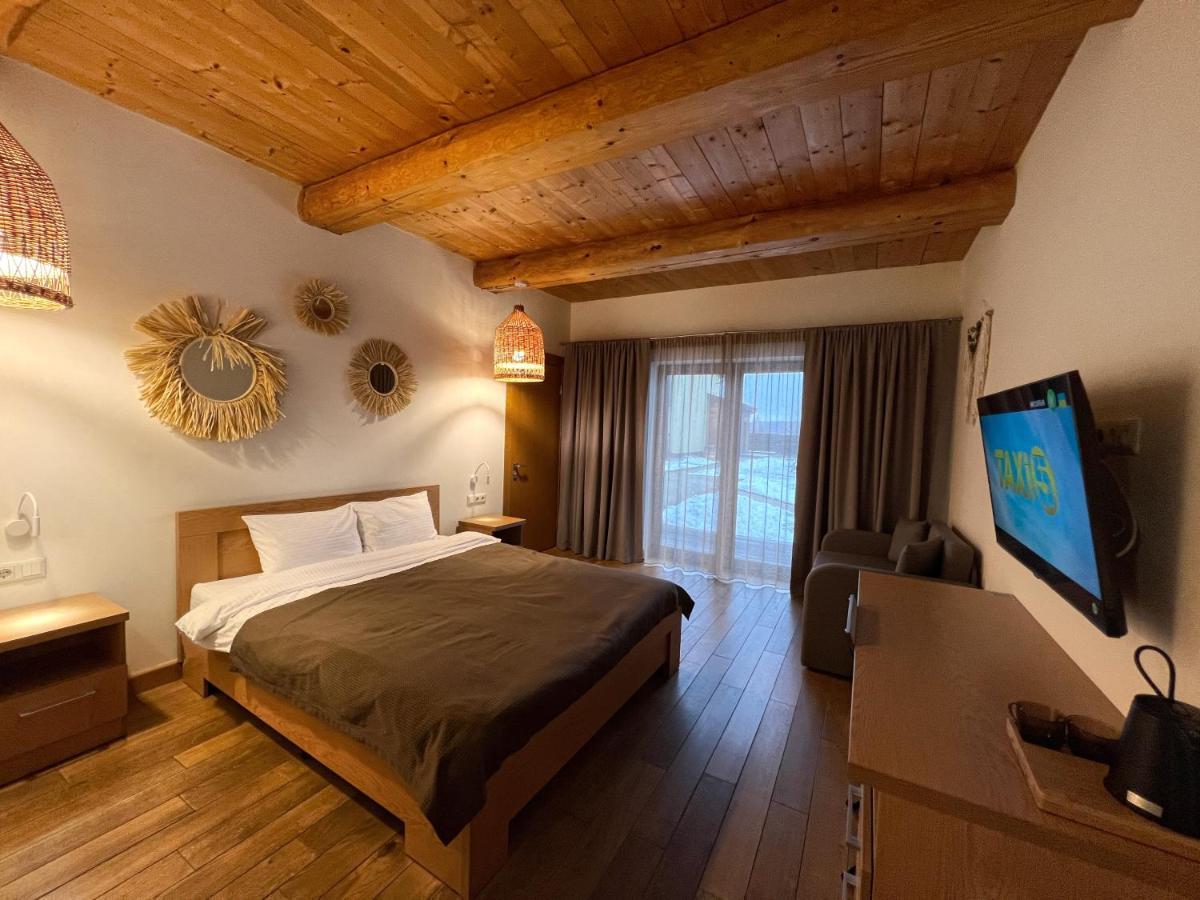 Eden Resort Yasnogorodka  Buitenkant foto