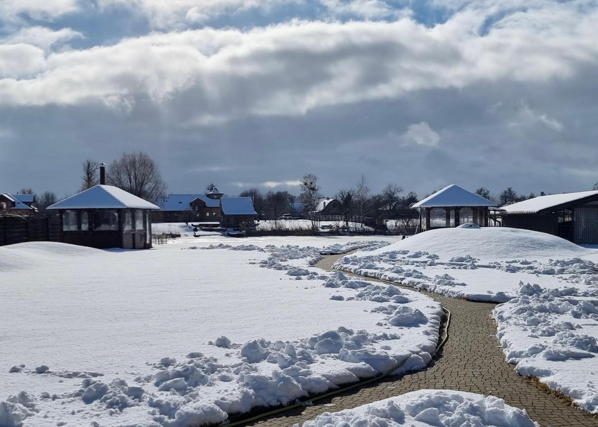 Eden Resort Yasnogorodka  Buitenkant foto