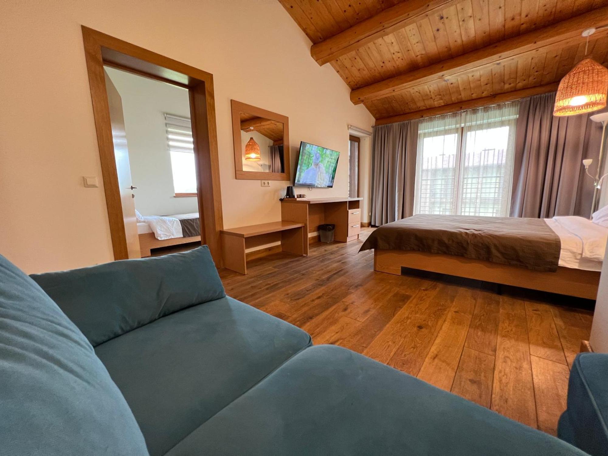 Eden Resort Yasnogorodka  Buitenkant foto